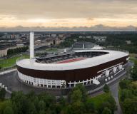 Olympiastadionin julkisivusta uusi ilmakuva elokuu 2020.