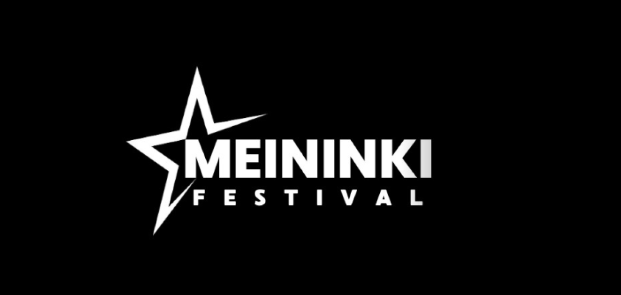 Meininki Festival valkoinen logo mustalla pohjalla