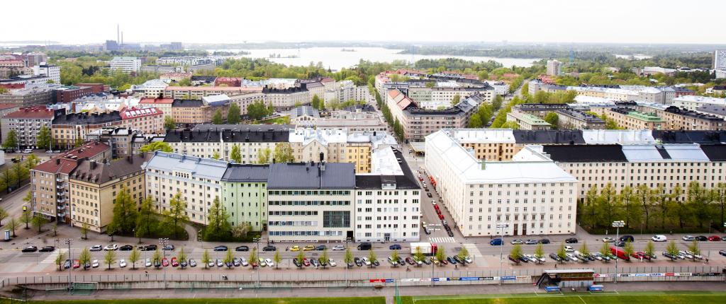 Olympiastadionin tornin ylhäältä kuvattu maisema